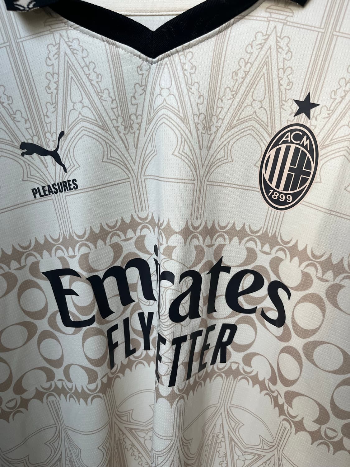 푸마x플래져스 콜라보 AC밀란 23/24 어센틱 져지 상품이미지3
