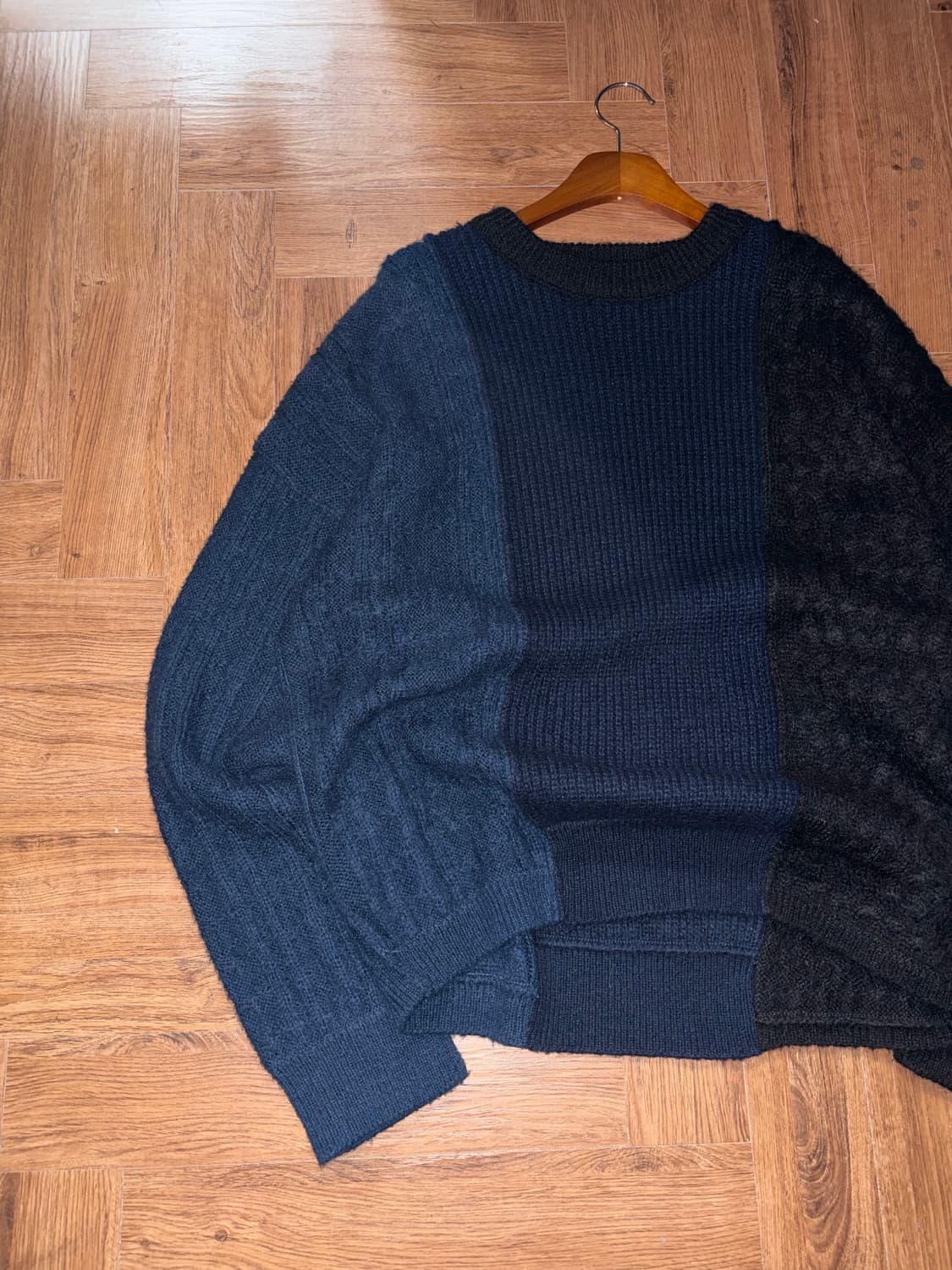 앤더슨벨 오버핏 니트 상품이미지2