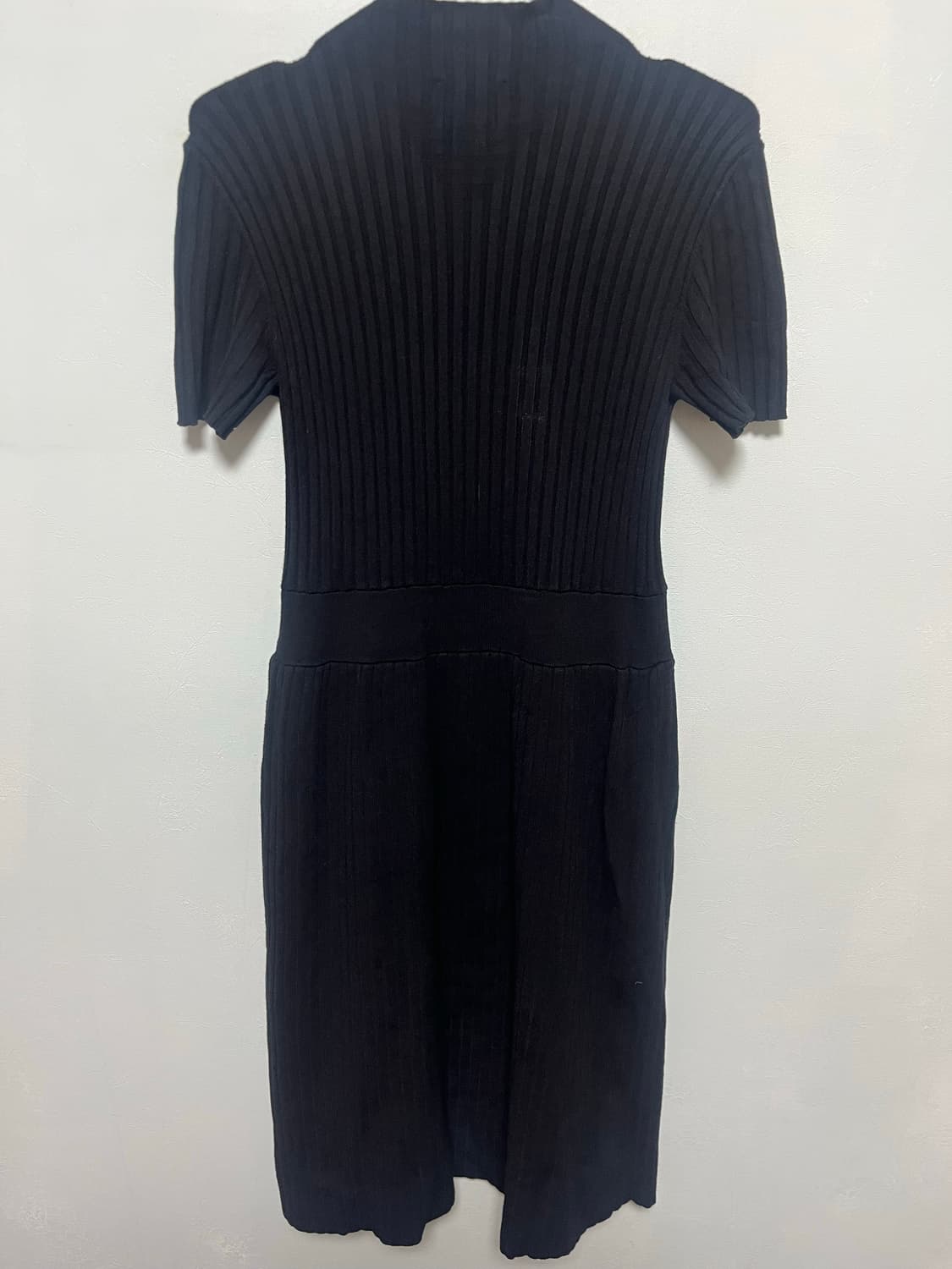 엠포리오 아르마니 블랙 니트 원피스 상품이미지3