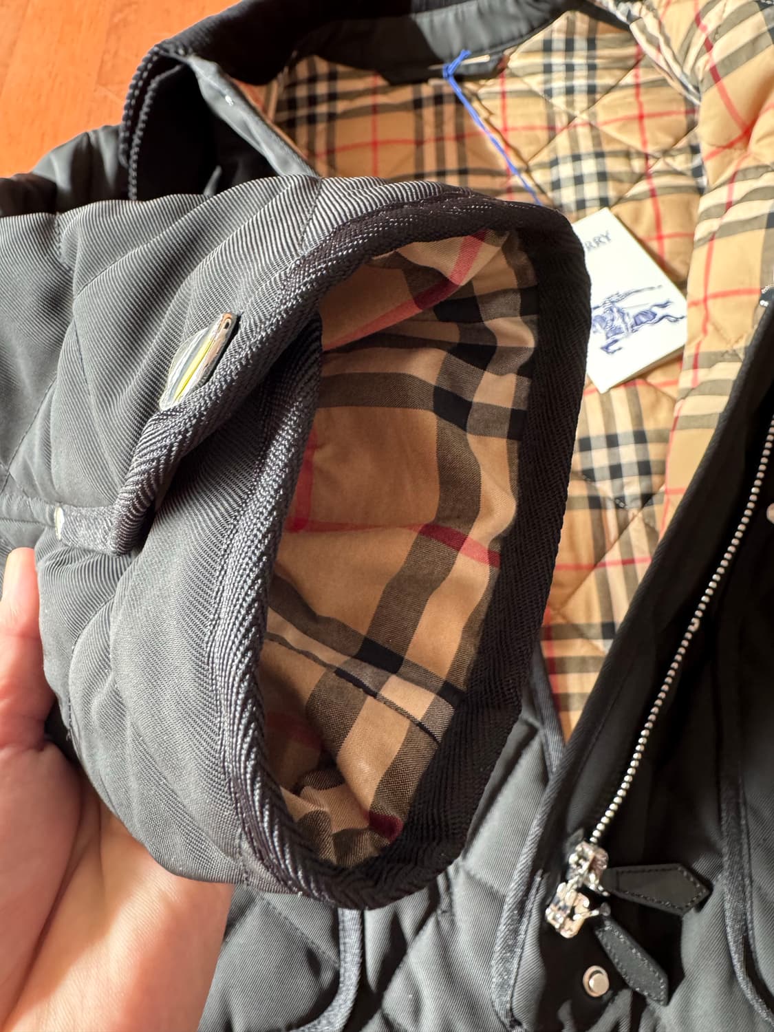 버버리 랜포드 여성 퀼팅자켓 8078519 M사이즈 블랙 상품이미지10