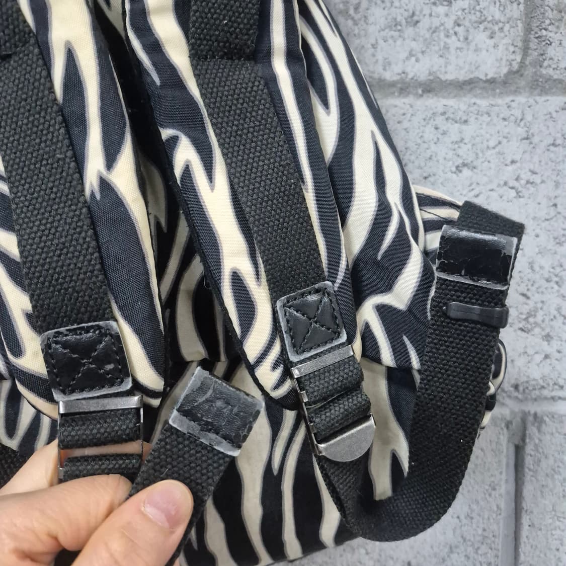 키플링 지브라 프린트 조엣수 백팩 상품이미지8