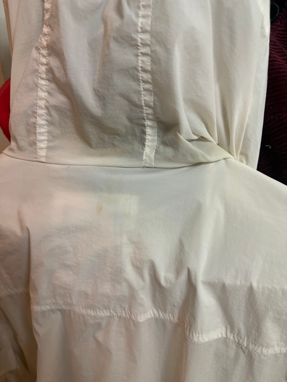 내셔널지오그래픽 아이보리 바람막이 M 상품이미지5