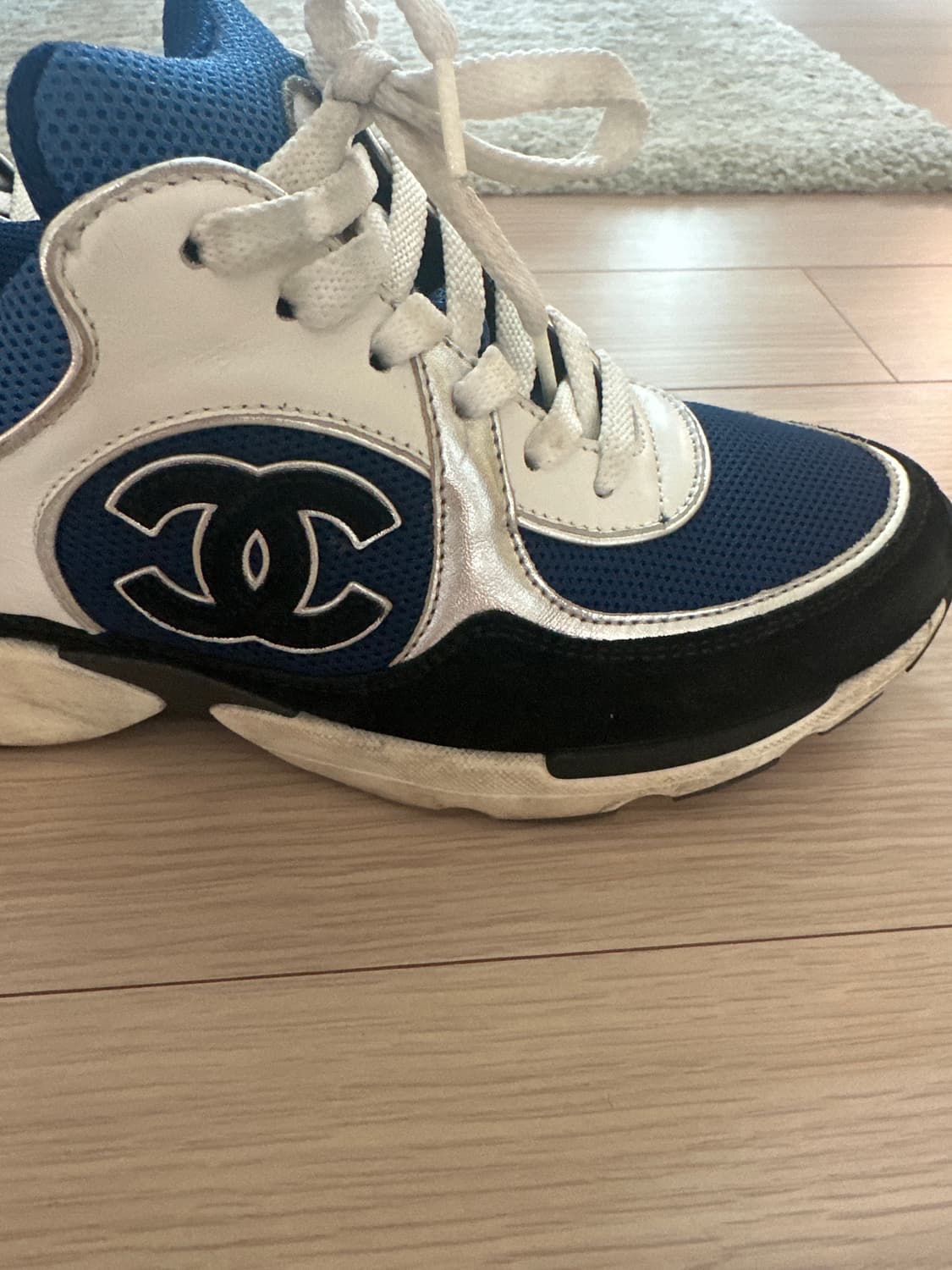 샤넬 스닉커즈- 블루, 아이보리, 실버, 블랙 조합 상품이미지10