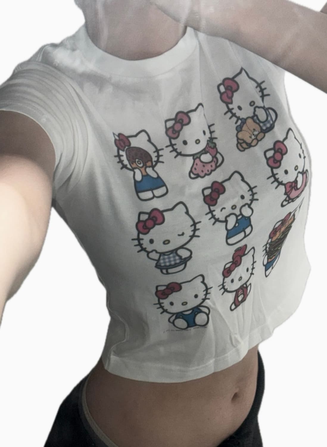 일본 유니클로 헬로키티 hello kitty 티셔츠 상품이미지3