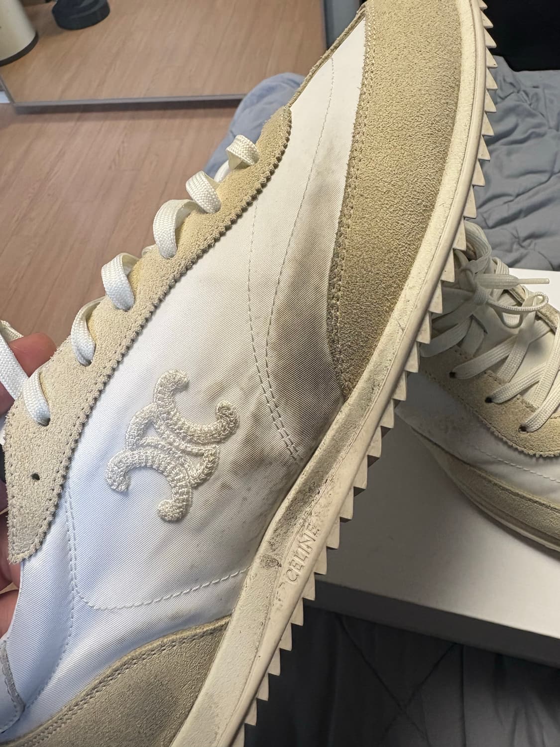 셀린느 카프스킨 레이서 스니커즈 45 베이지 상품이미지2