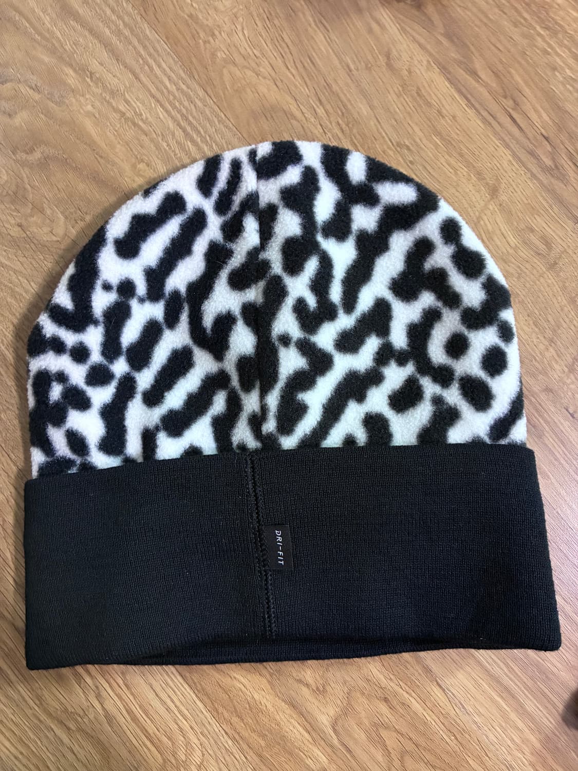 나이키 ACG 레오파드 비니 블랙 상품이미지2