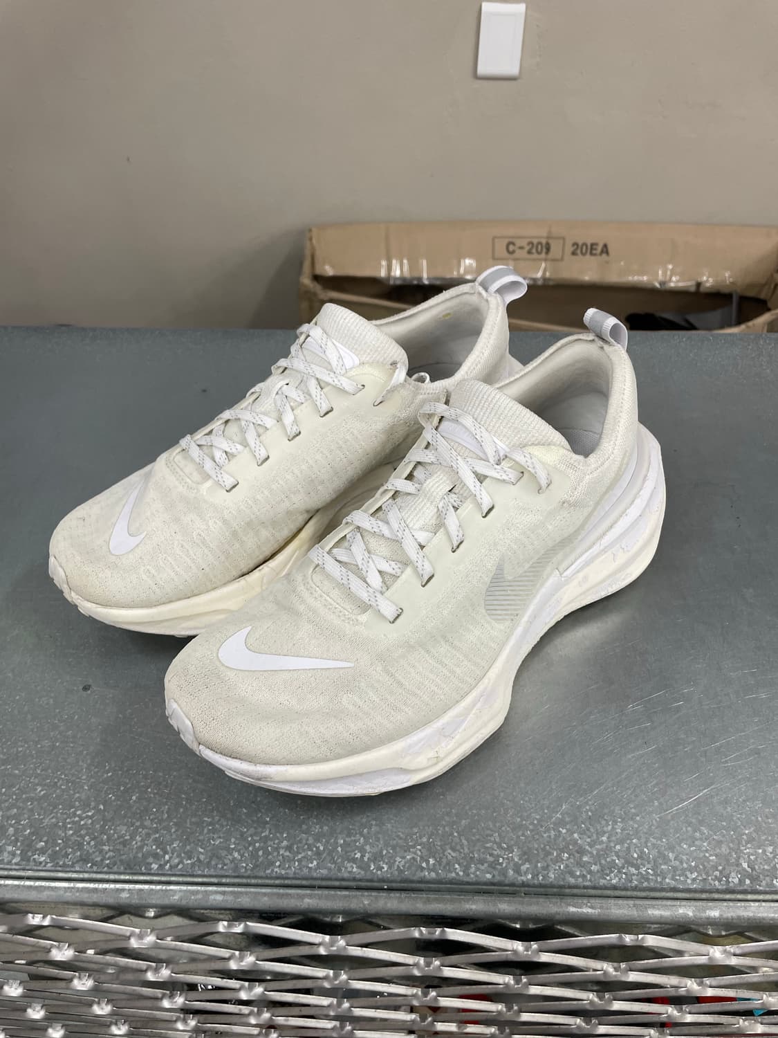 나이키 줌X 인빈서블 런 플라이니트 3 270 상품이미지2