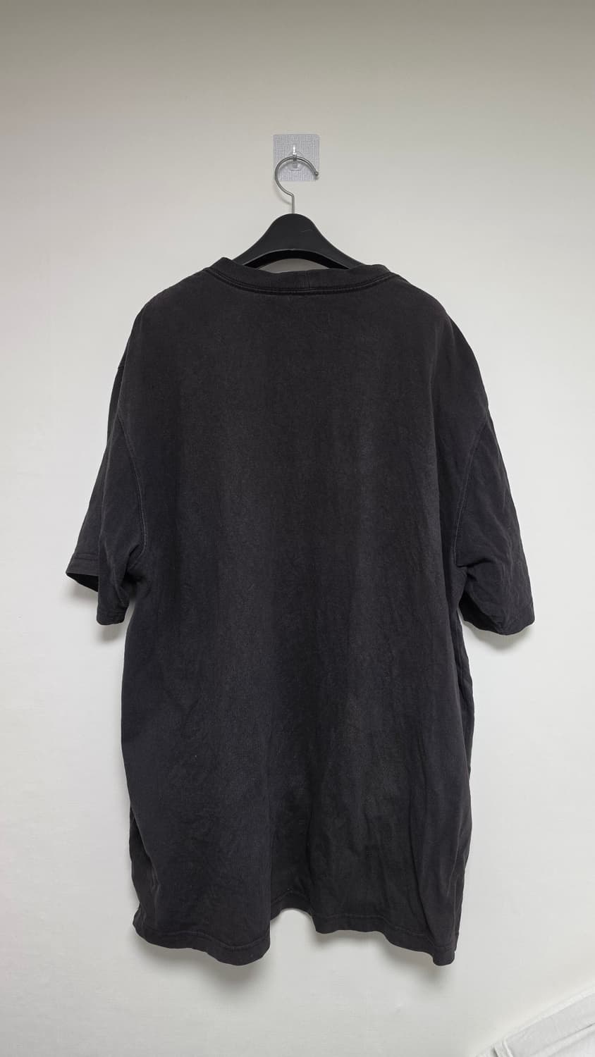 Carhartt 포켓 반팔 티셔츠 (블랙 워시드) 상품이미지2