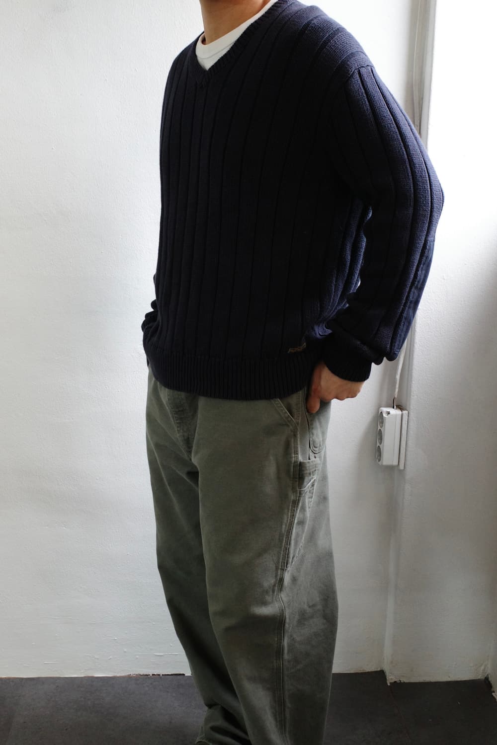 폴로 브이넥 니트 상품이미지3