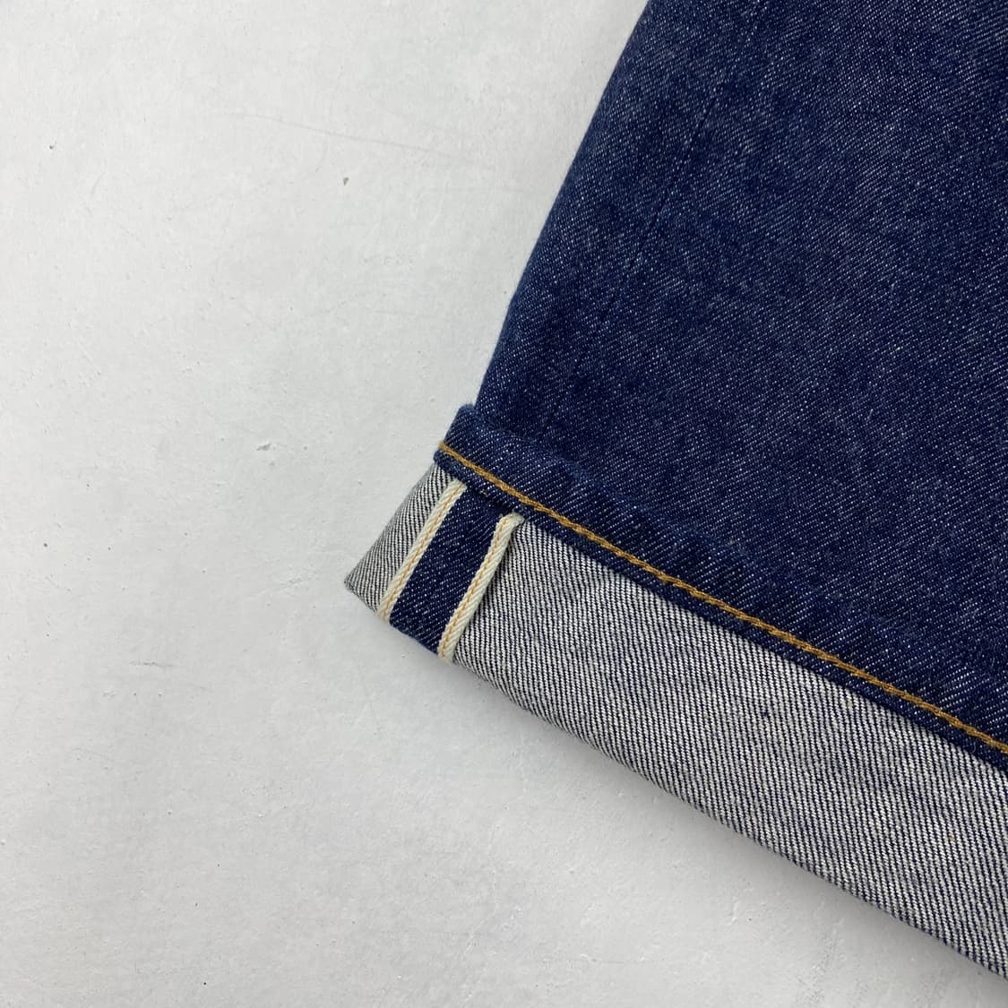 아웃스탠딩 레드 스티치 신치백 셀비지 데님 진 (34) 상품이미지4