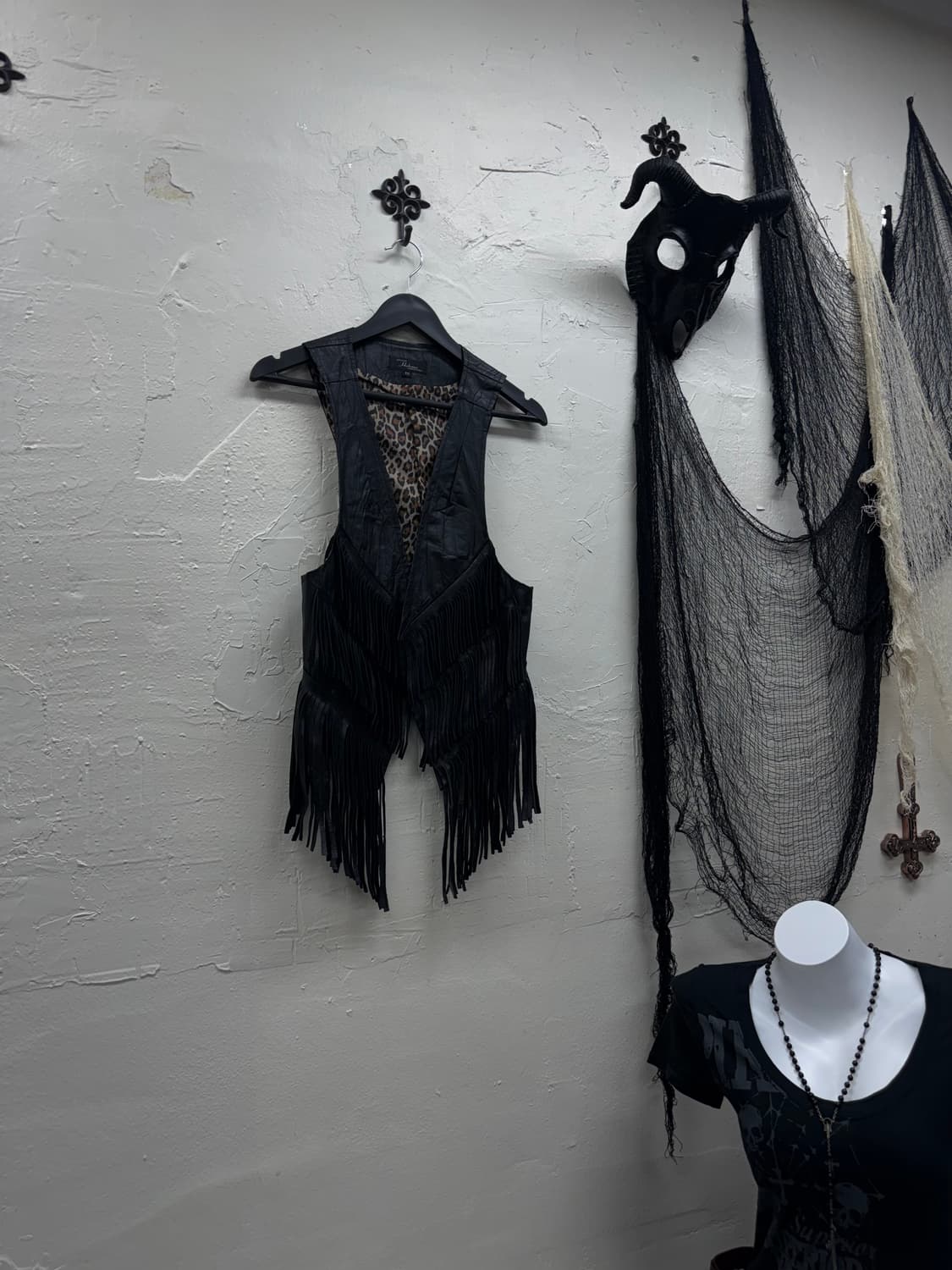 Unknown fringe leather western vest 상품이미지1
