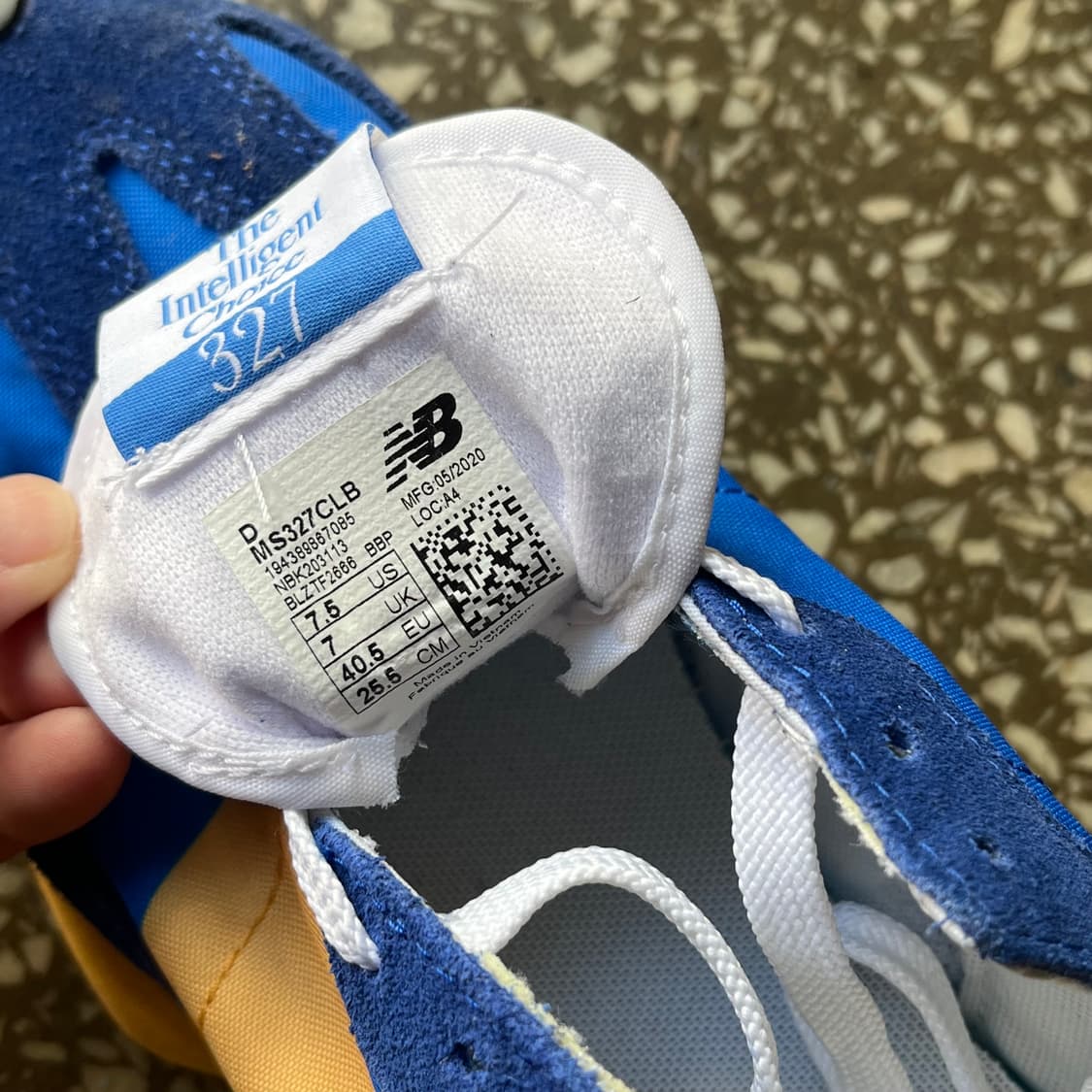 뉴발란스 327 상품이미지2