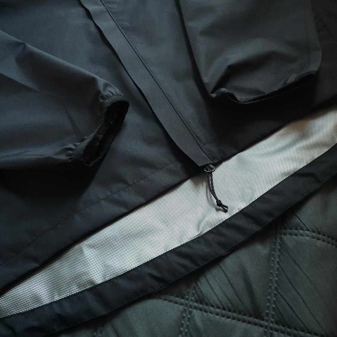 XS 오클리 엘리먼츠 쉘 자켓 2.0 블랙아웃 상품이미지4