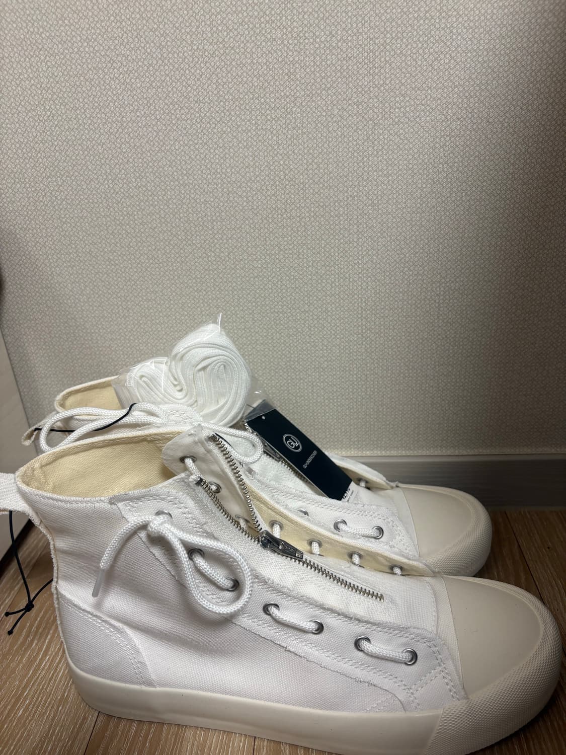 GU 언더커버 하이탑 스니커즈 오프 화이트 새상품 상품이미지2