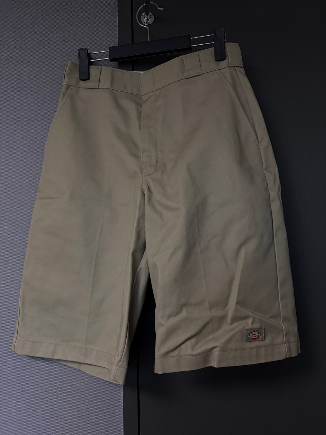 디키즈 42283 루즈핏 워크쇼츠 카키 상품이미지1