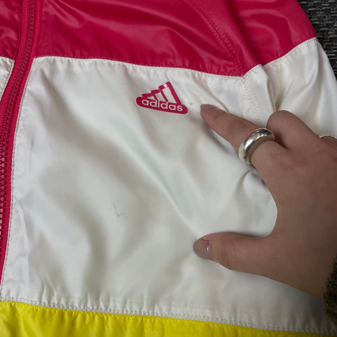 아디다스 핫핑크 화이트 옐로우 단가라 나일론 바람막이 자켓 100 상품이미지4