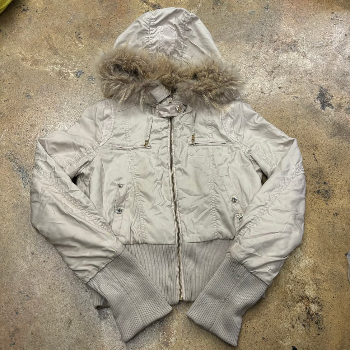 에고에스트 베이지 갸루 털 퍼 후드집업 자켓 상품이미지2