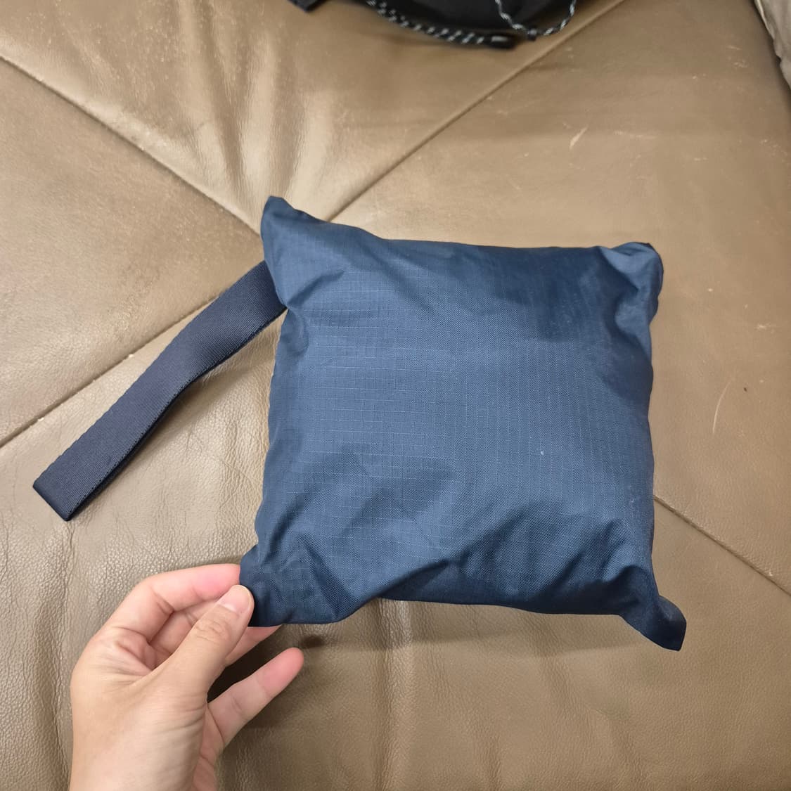 데상트 접이식 보스턴백 상품이미지2
