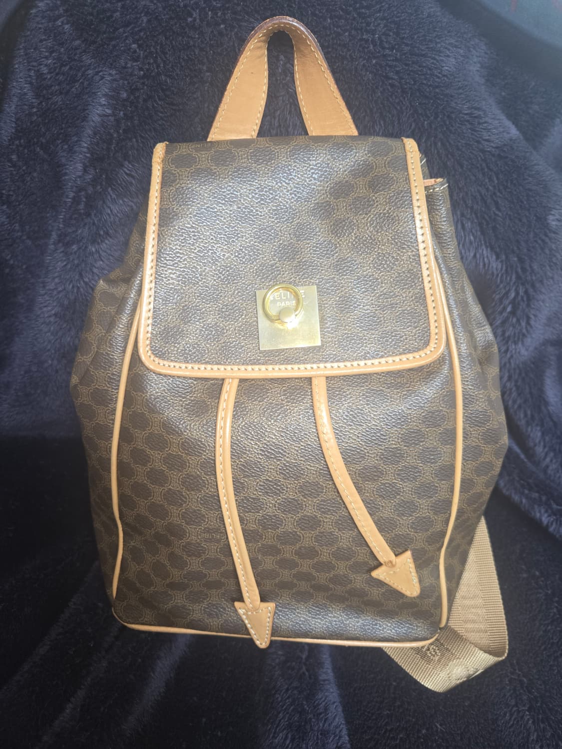 셀린느 마카담 백팩(급매) 상품이미지4