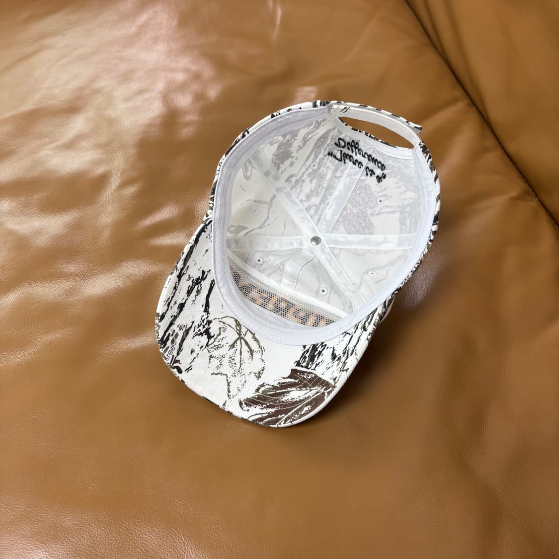 Supreme 슈프림 밀리터리 카모 화이트 6패널 볼캡 모자 (Camo) 상품이미지6