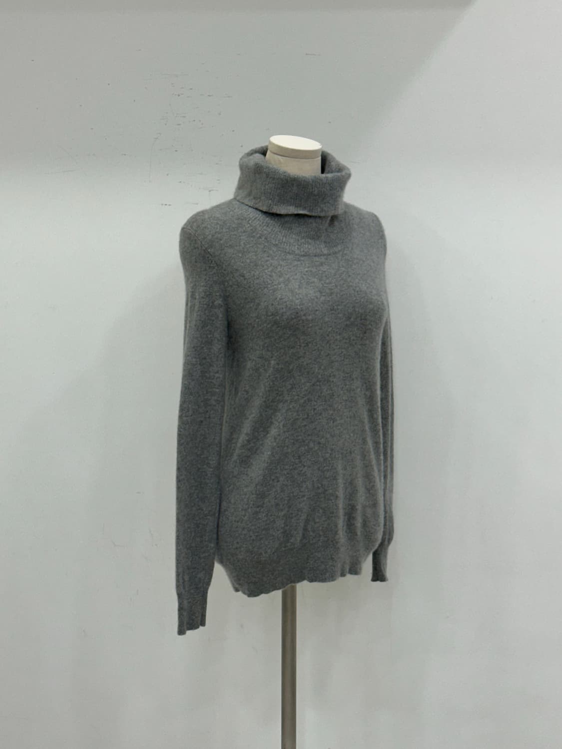 띠어리 여성 캐시미어 니트 상품이미지2