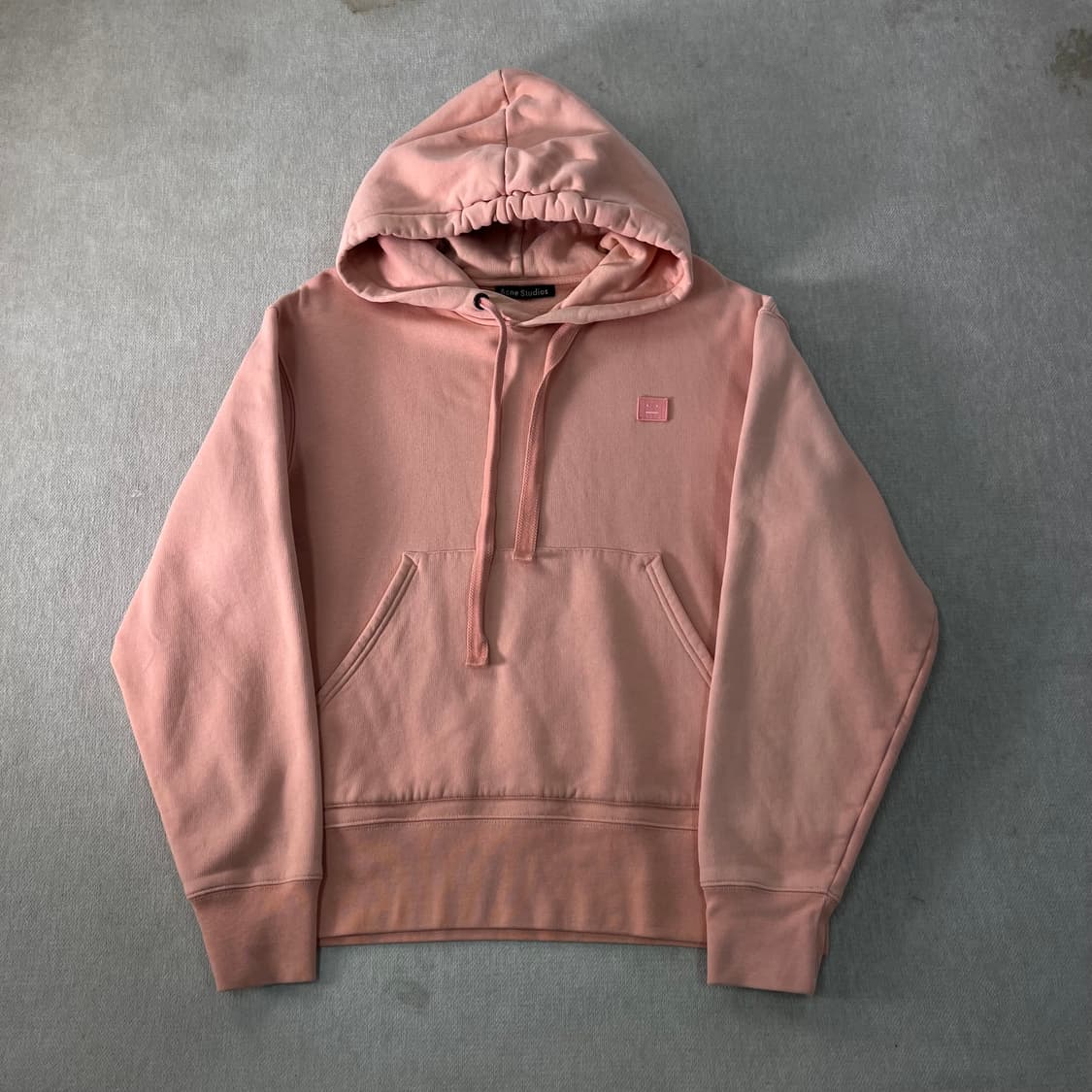 100 아크네스튜디오 페이스로고 딸기우유 후드티 상품이미지1