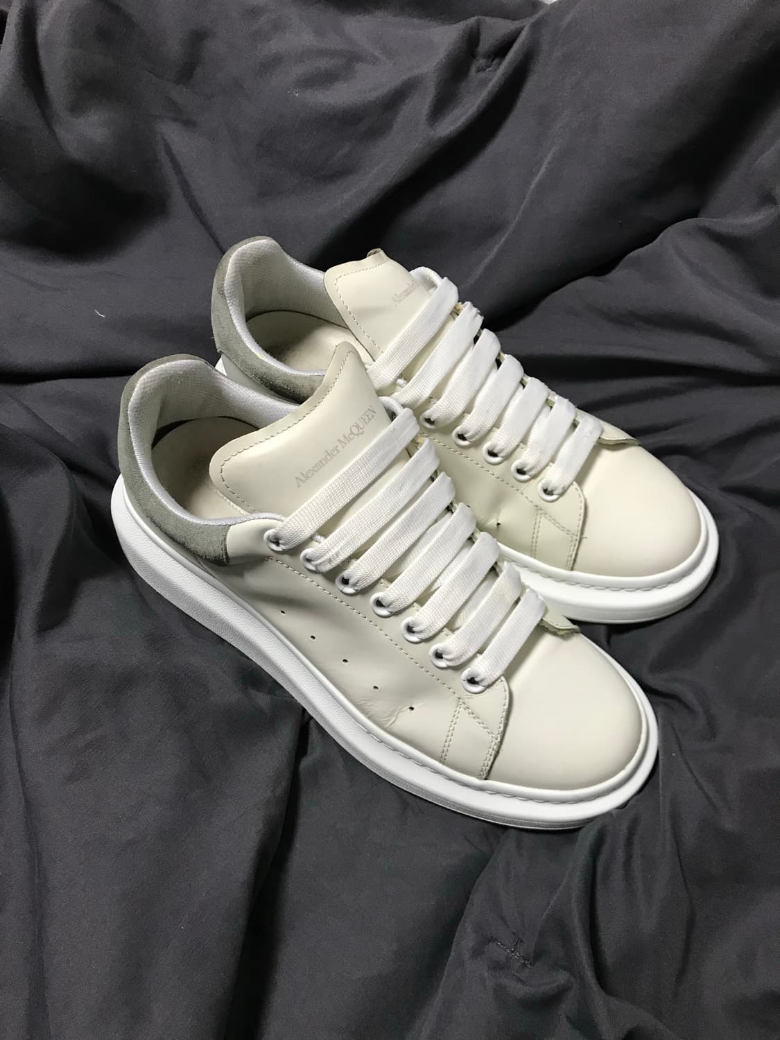 알렉산더 맥퀸 오버솔 그레이 42.5 상품이미지1