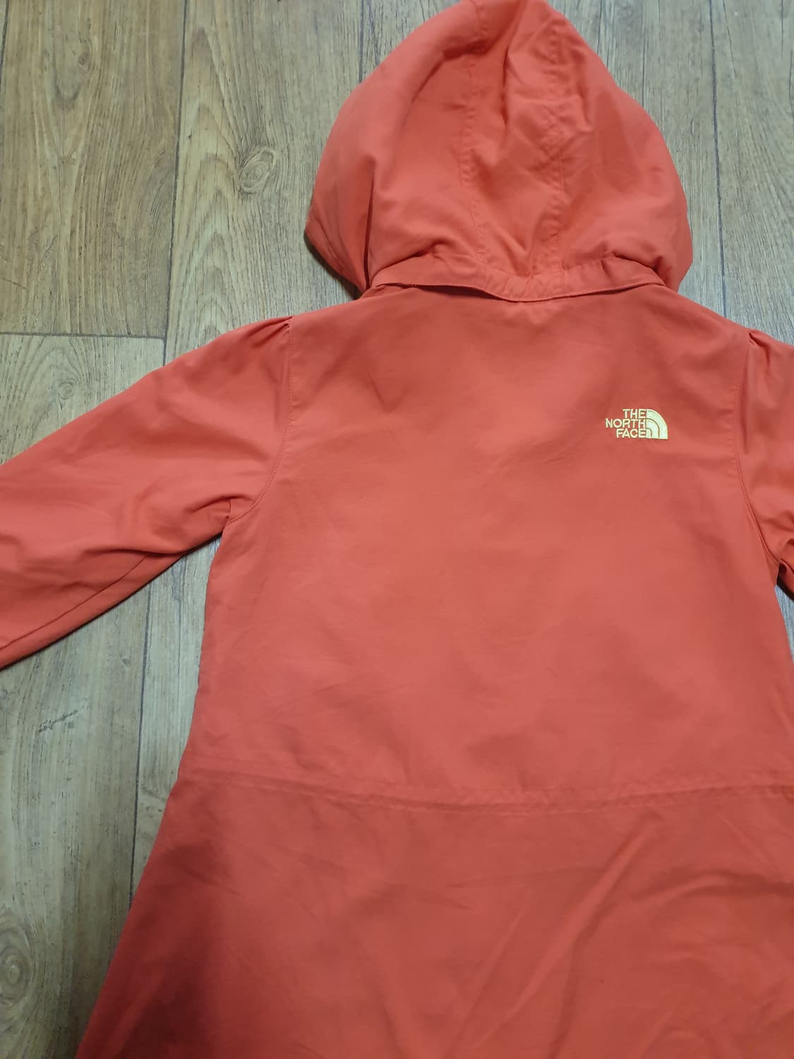 1159 노스페이스 후드 아우터 90 사이즈입니다 상품이미지6