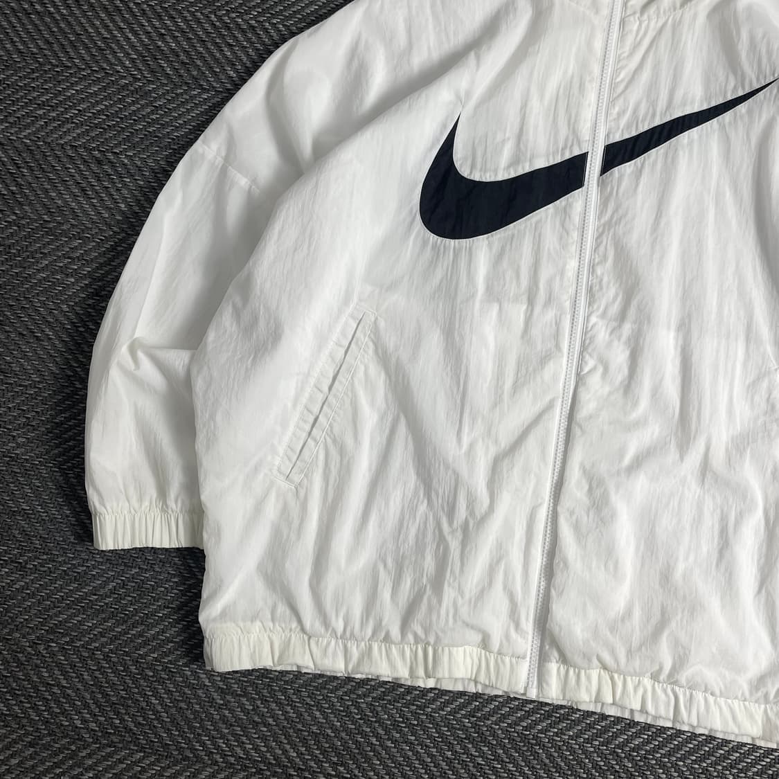 나이키 신형 빅스우시 나일론 박시핏 바람막이o 3599 상품이미지3
