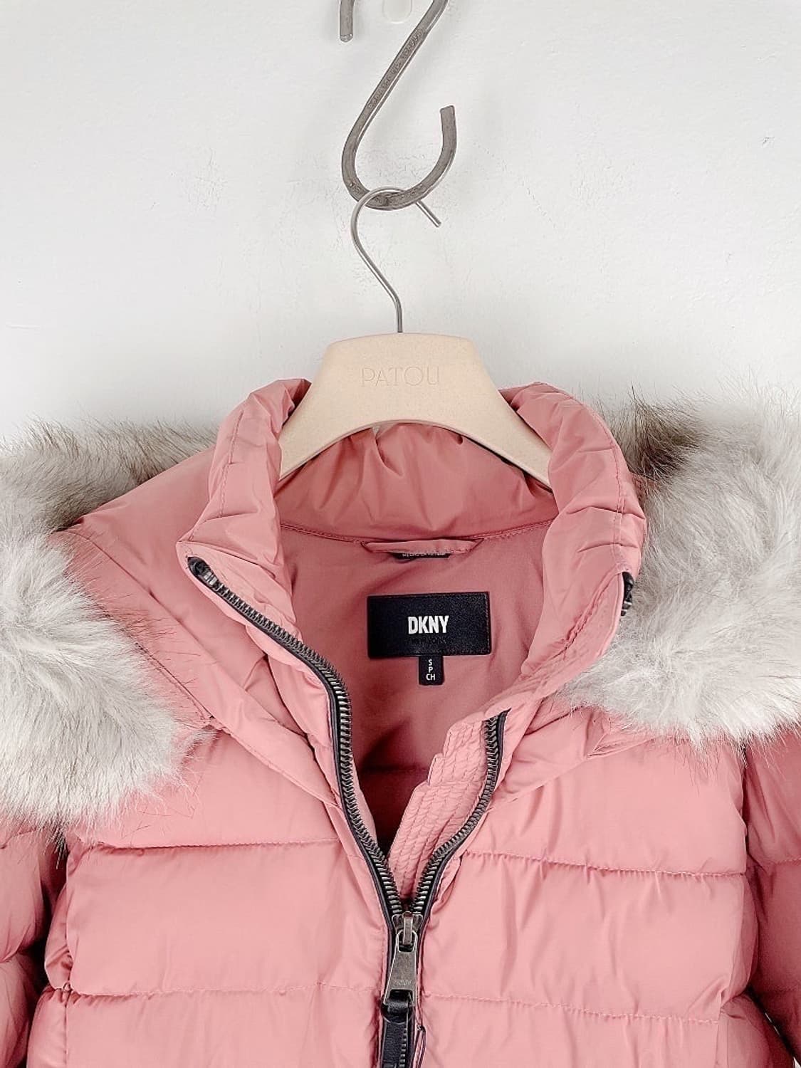 (정품/새상품) DKNY 여성 털 후드 분홍 점퍼 상품이미지4