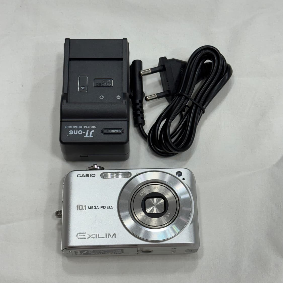 작례⭕️ 카시오 엑슬림 Casio EX-Z1050 실버 디카 카메라 상품이미지10