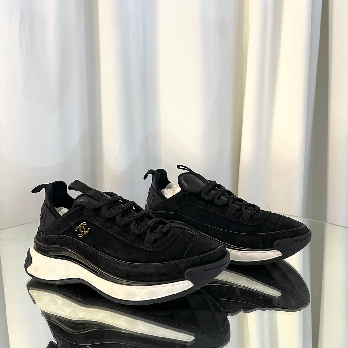 [새상품급/38.5] 샤넬 믹스드 파이버 스니커즈 벨벳 카프스킨 골드 상품이미지1