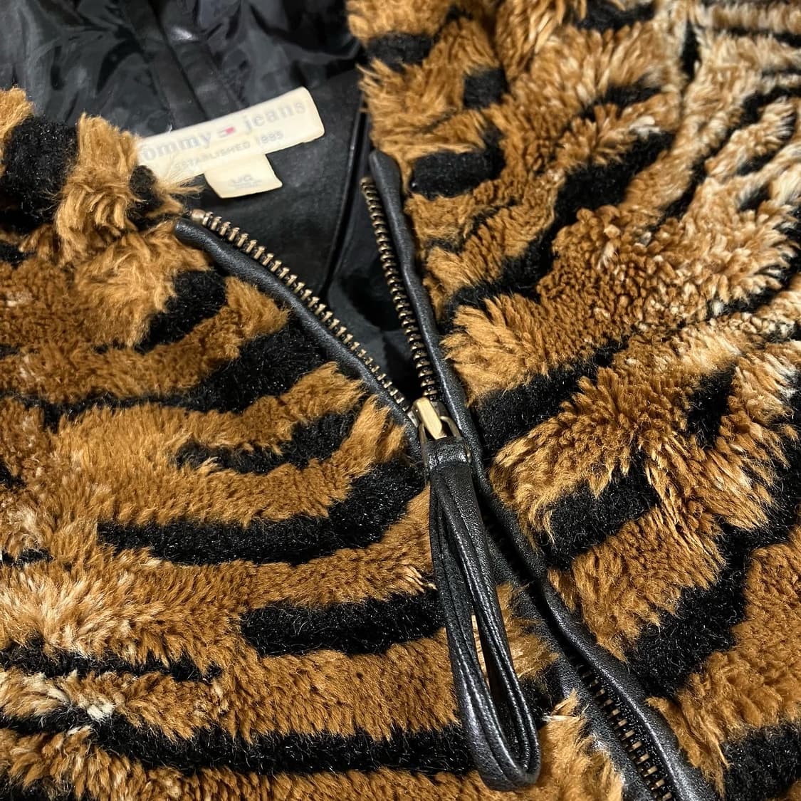 타미힐피거 진스 타이거 레오파트 후드 점퍼 상품이미지8