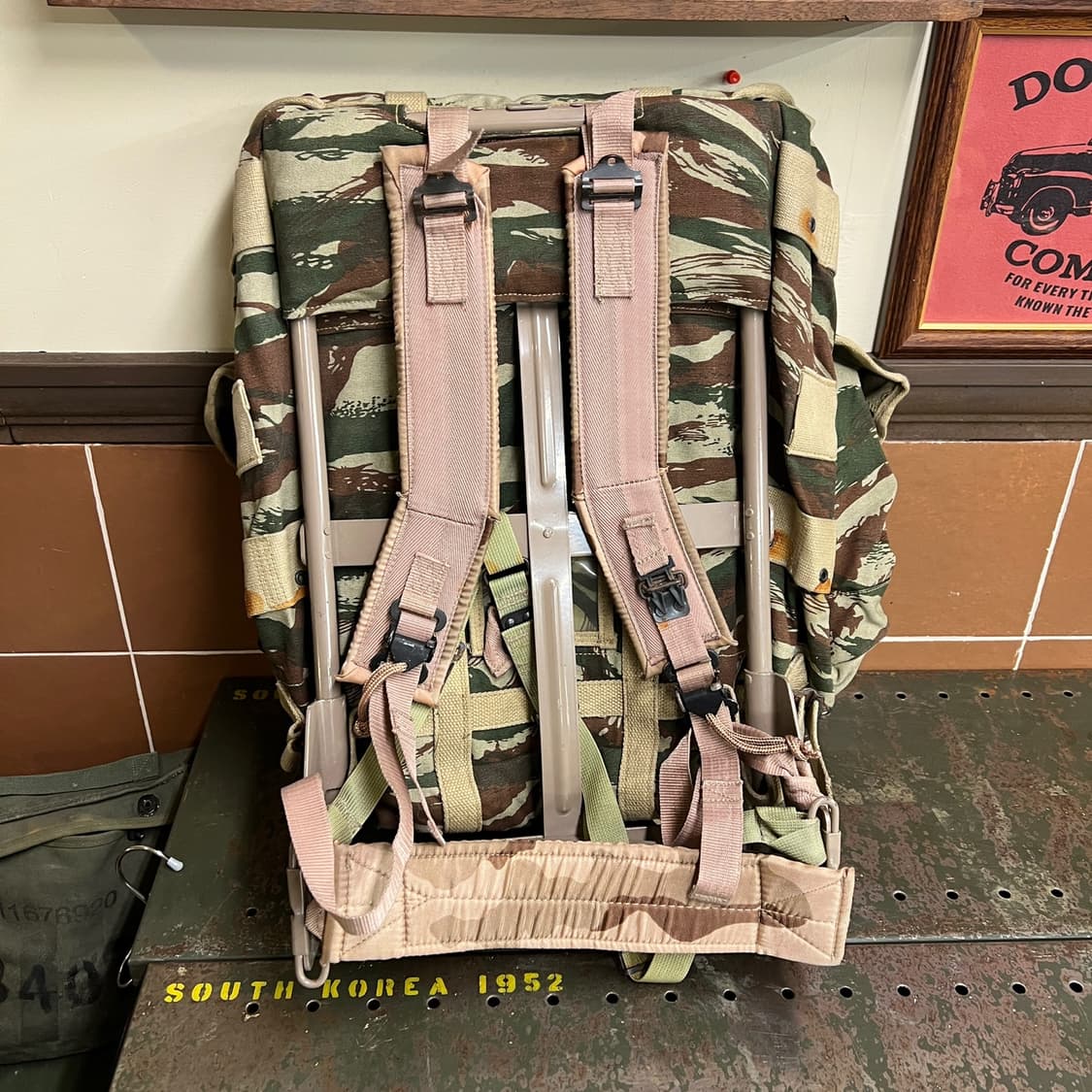 Rhodesian Brushstroke Camo Bag 상품이미지7