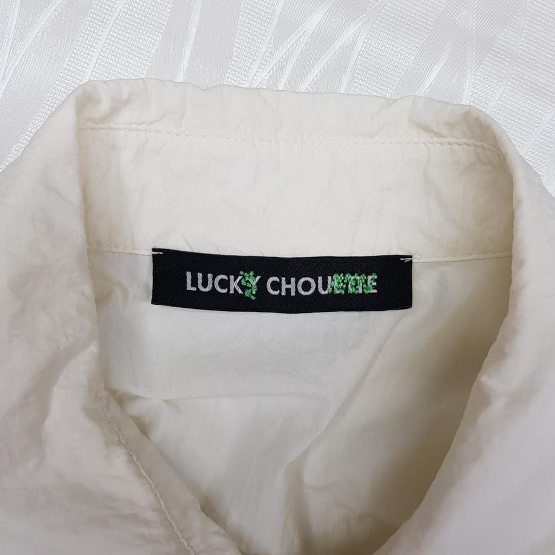 럭키슈에뜨  2023 루즈핏 크링클 화이트 셔츠 36사이즈 상품이미지5