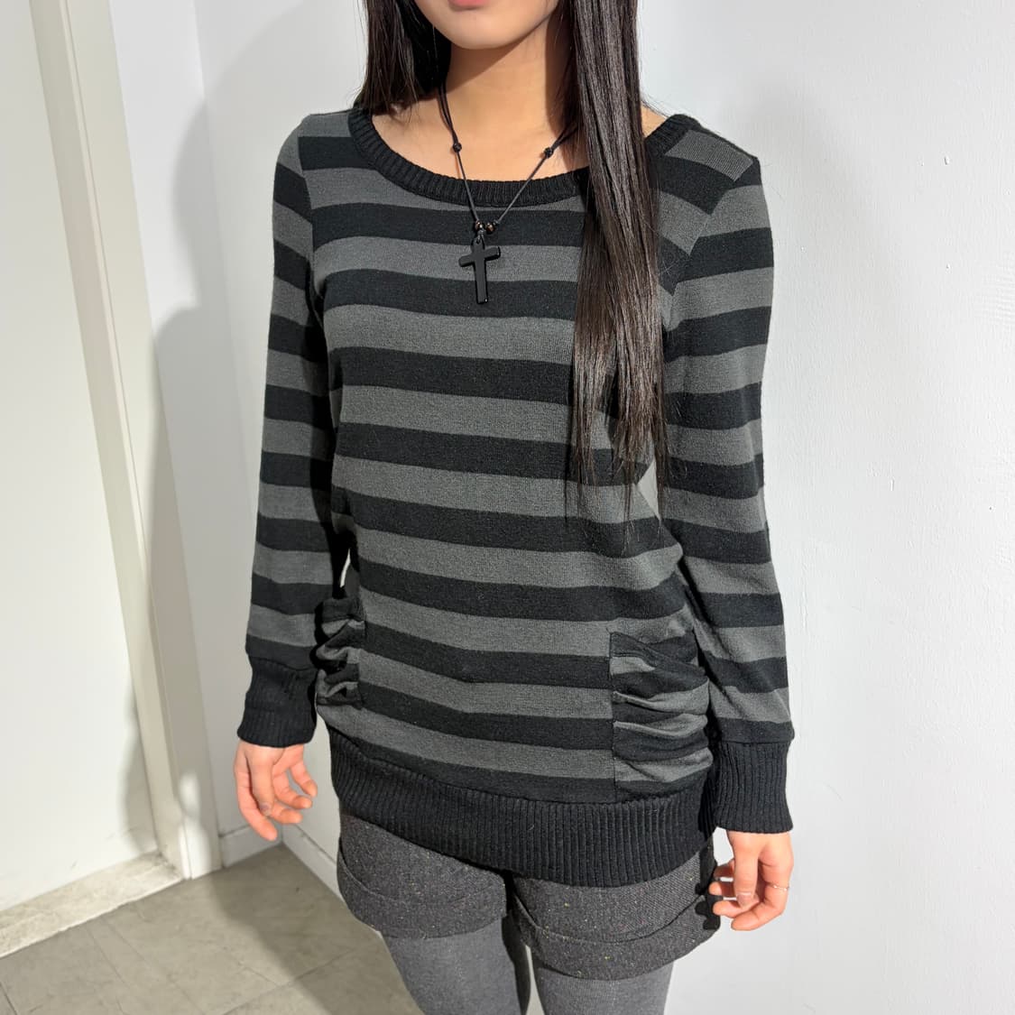 Vassafull 스트라이프 포켓 니트 원피스 상품이미지1