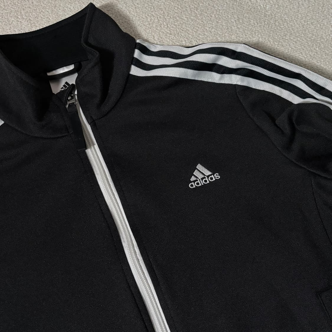 아디다스 블랙 딱붙핏 트랙탑 져지 상품이미지2
