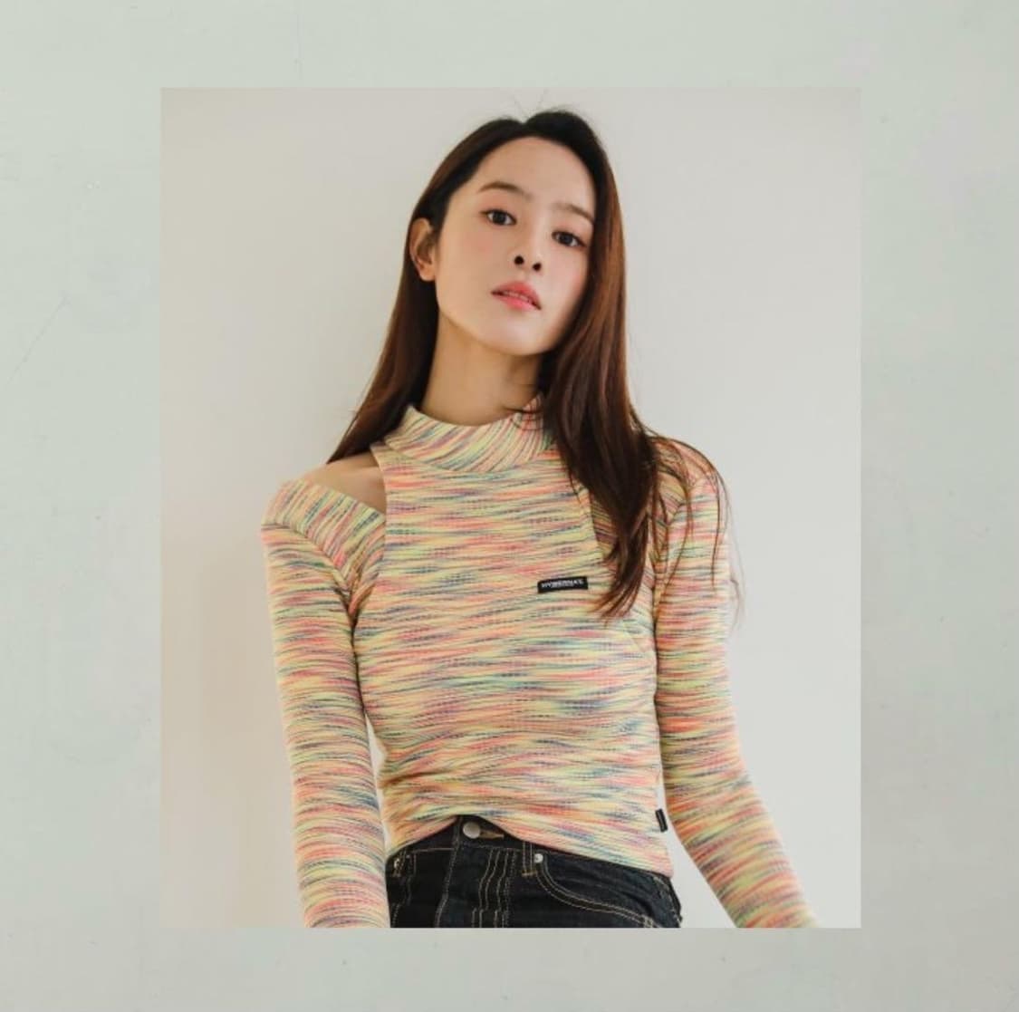 하이버넷 레인보우 더블 숄더 슬릿 하이넥 크롭 티셔츠 택달린새제품 상품이미지1