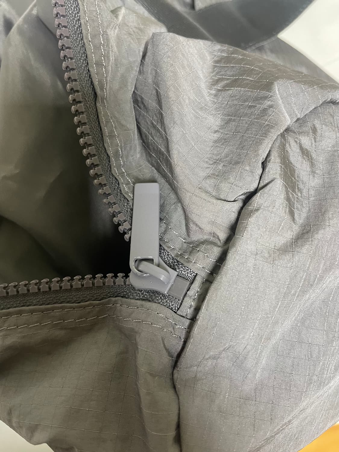 마뗑킴 로고 더플백 상품이미지6