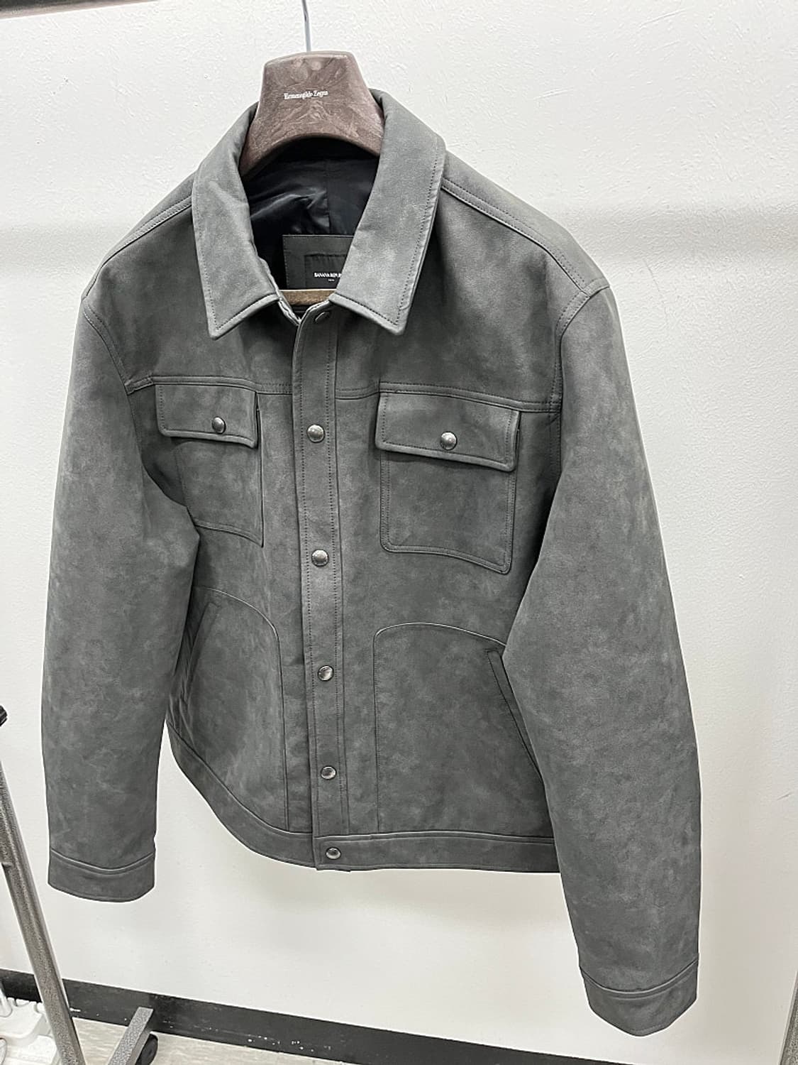 110) 바나나리퍼블릭 24ss 비건레더 자켓  상품이미지1