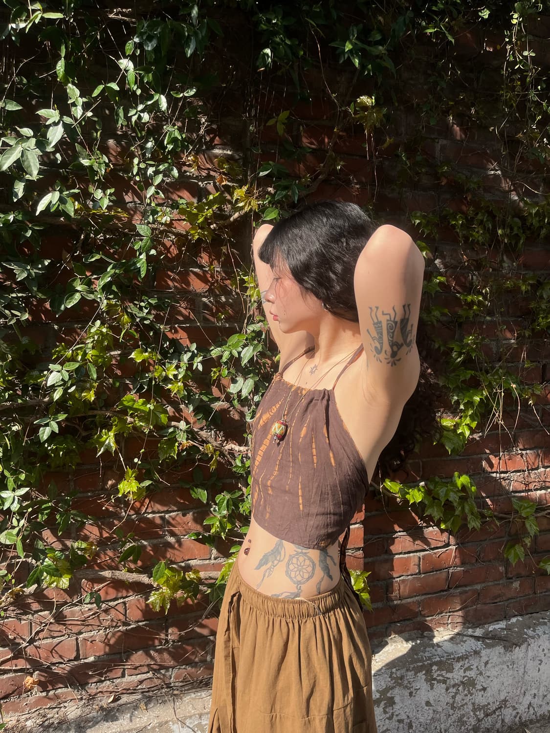 브라운 타이다이 홀터넥 탑 상품이미지5