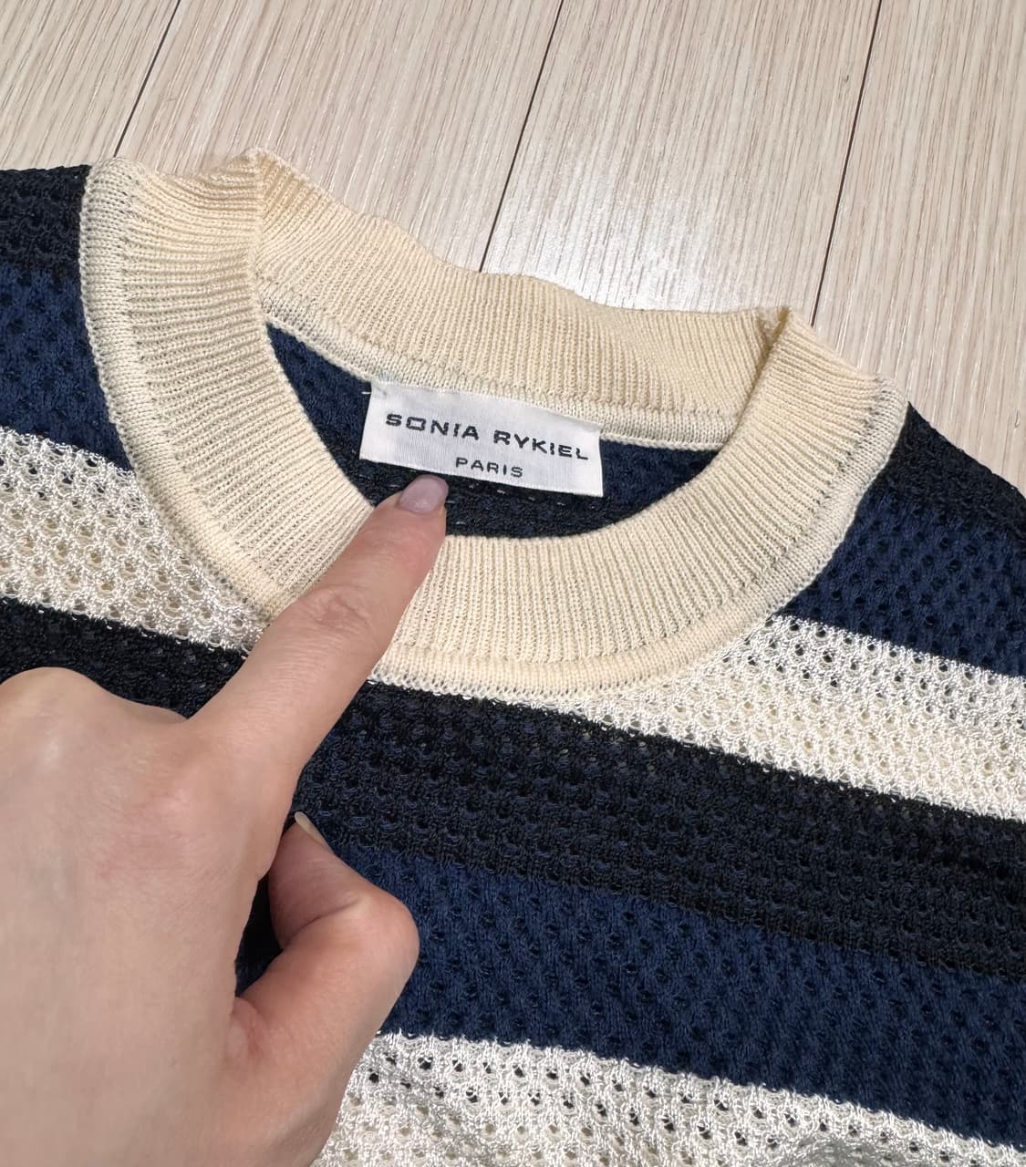 44 마른55 정품 소니아리키엘 펀칭 얇은 니트 스웨터 상품이미지4