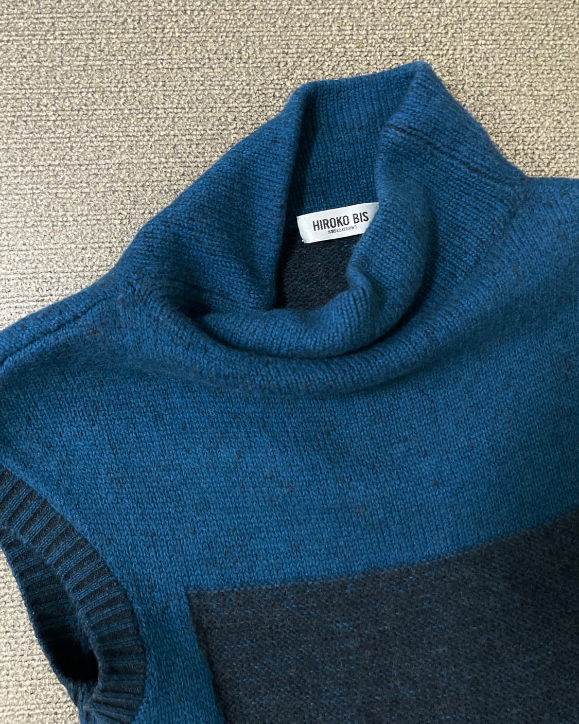 히로코 코시노 슬리브리스 니트 원피스 상품이미지5