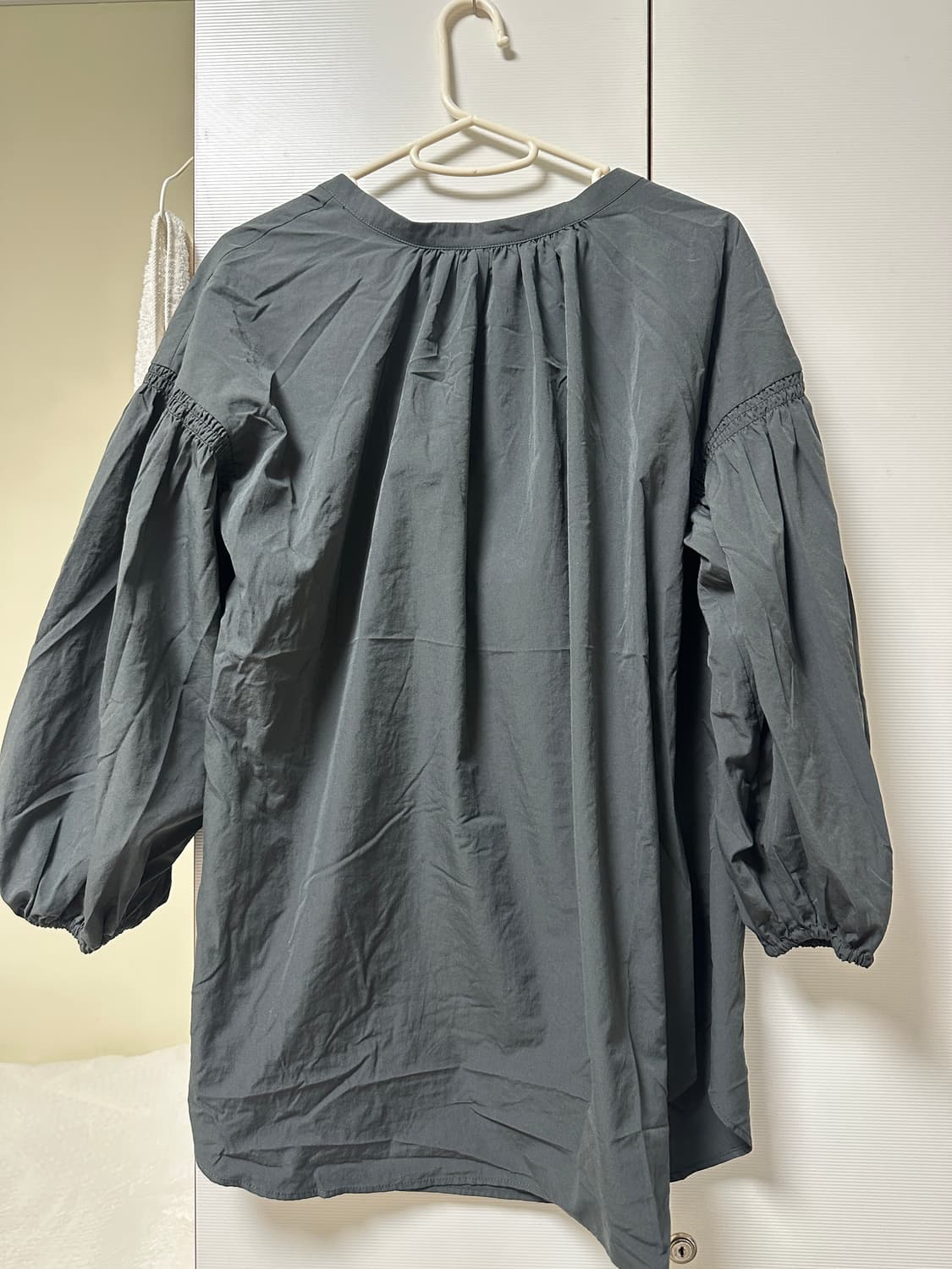 차콜 블라우스 (택포) 상품이미지2