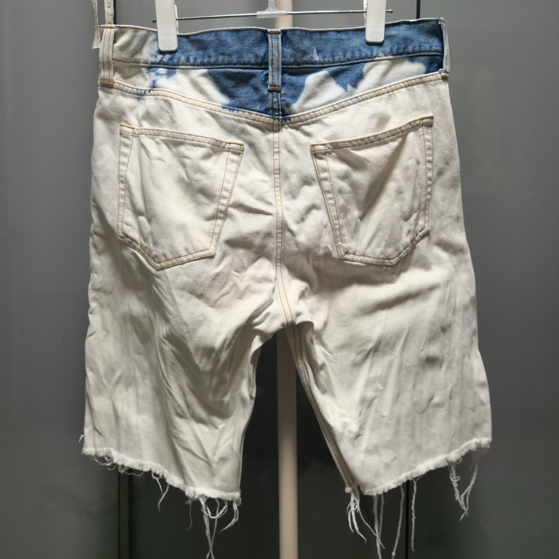 [31/정품] 발렌시아가 프레이드 블리치 데님 청반바지 상품이미지2