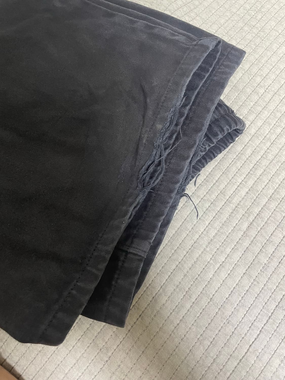 이지갭 메인라인 사틴 카고 팬츠 블랙 M 중고  상품이미지3