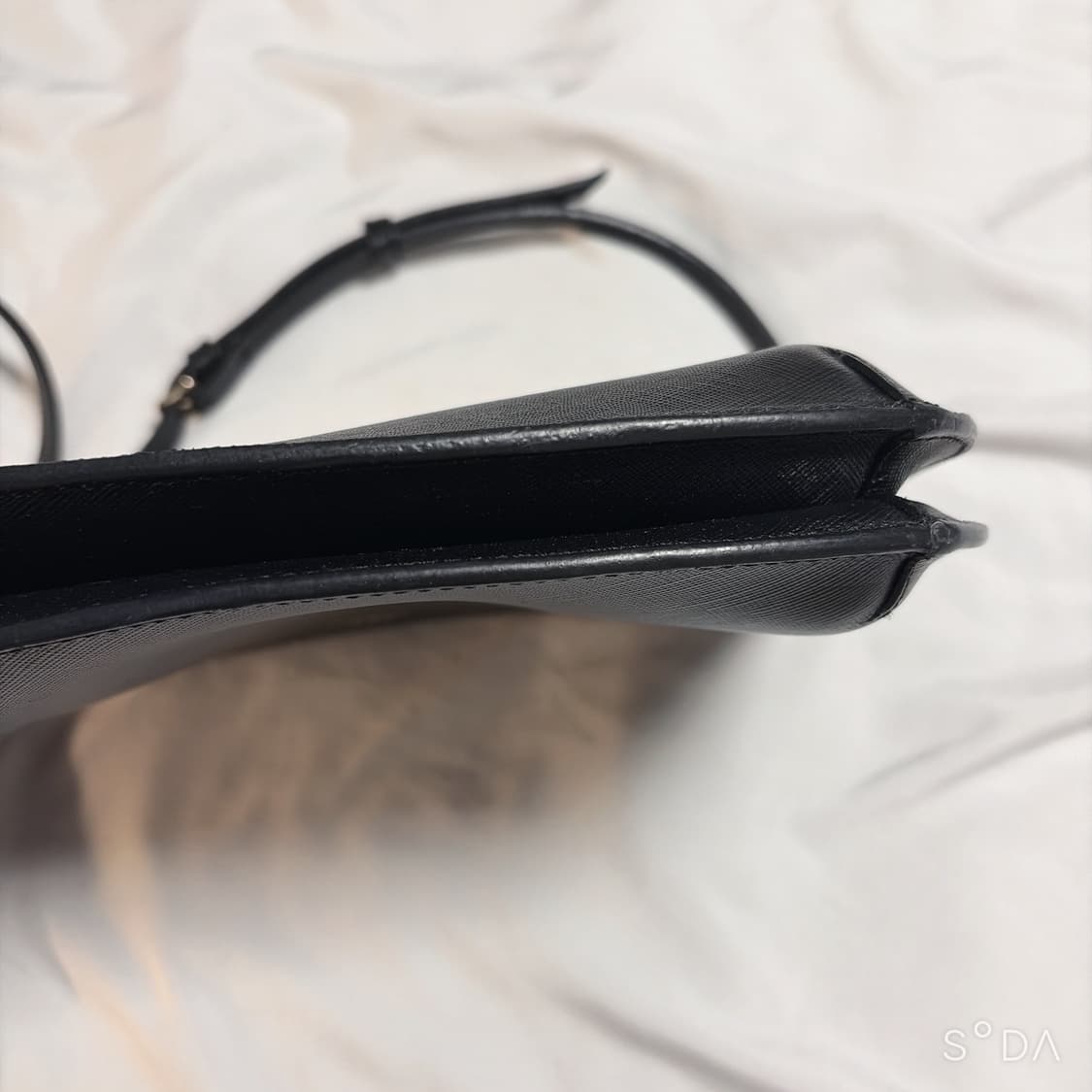 A.P.C 아페쎄 블랙 가죽 크로스백 상품이미지5