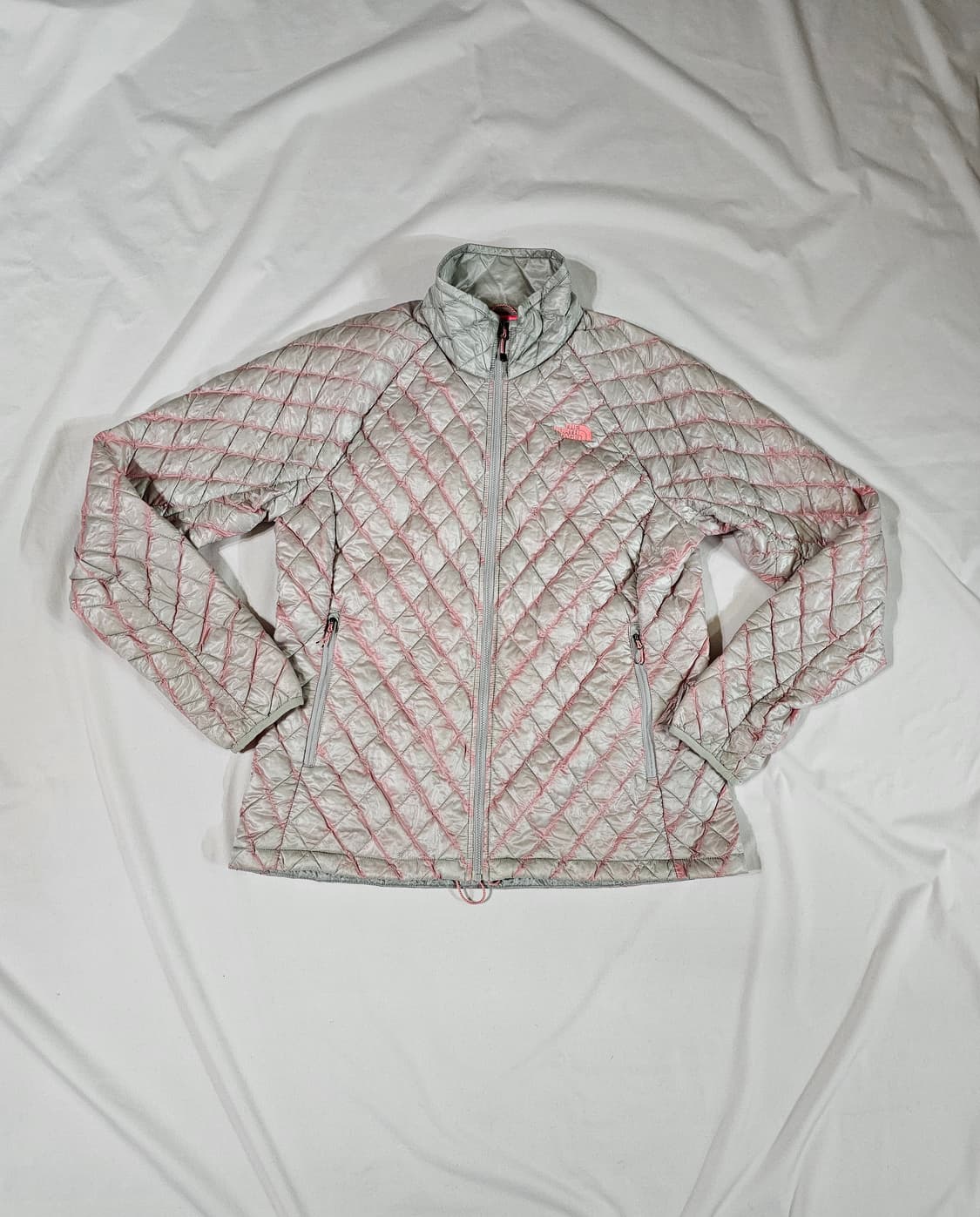 [L] 노스페이스 여성 써모볼 경량 패딩 자켓 (패커블/다이아 퀼팅) 상품이미지1