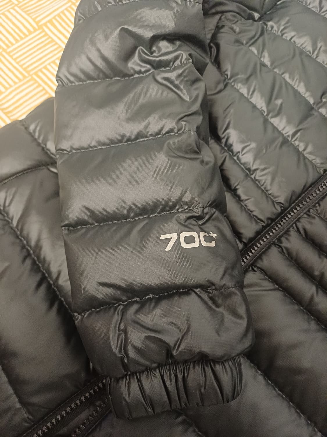 아식스 700필파워 구스다운 경량 패딩 여성 자켓 (블랙) 상품이미지6