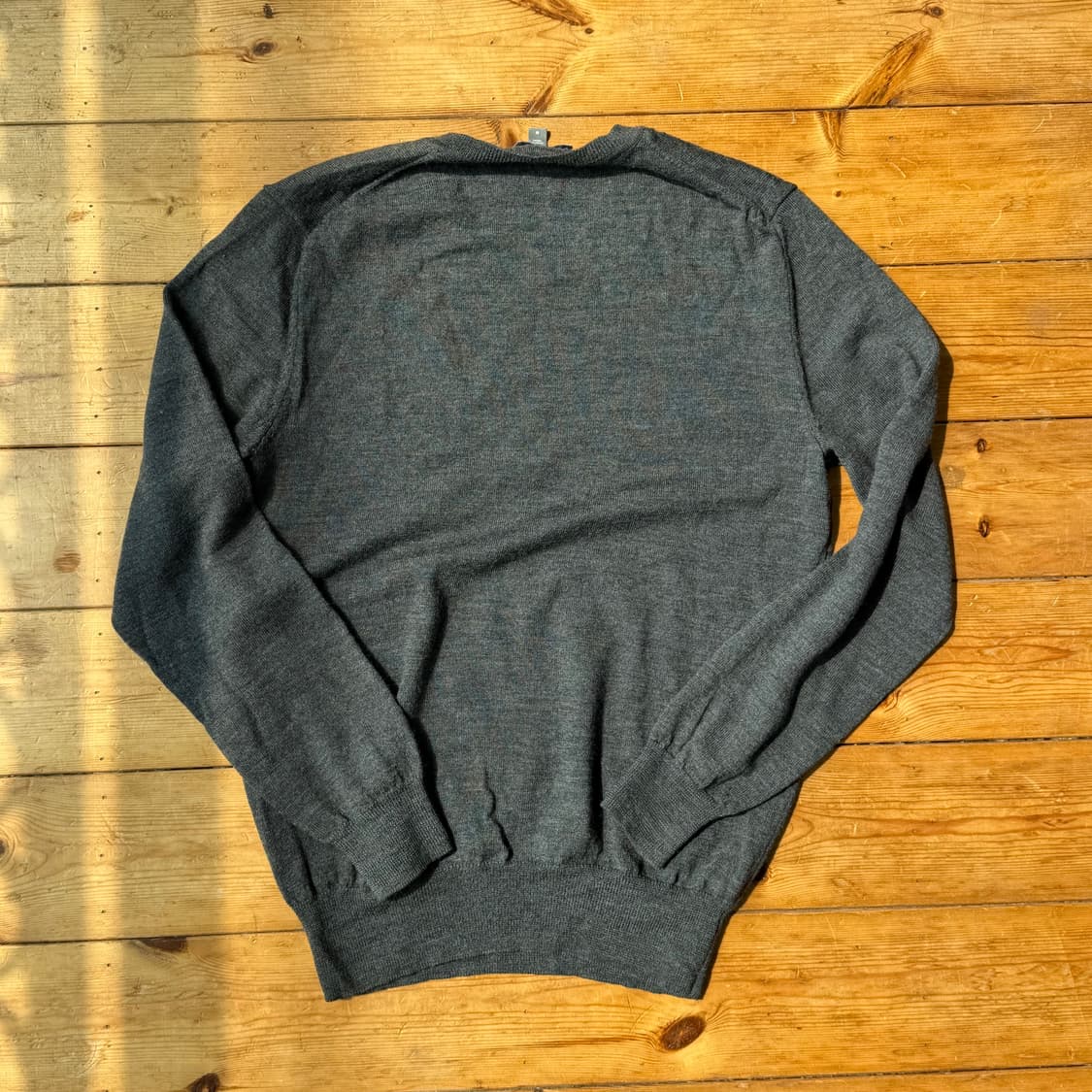 갭 메리노 울 브이넥 니트 상품이미지2